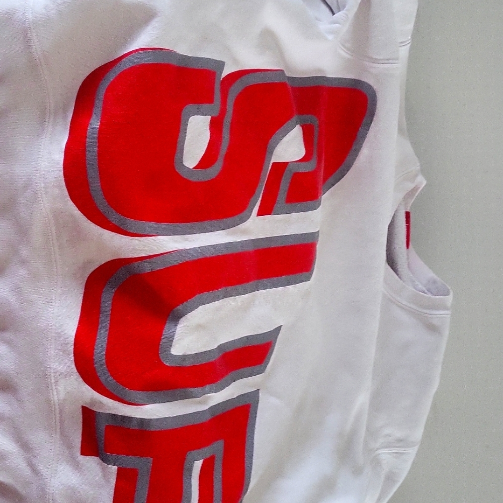 Supreme sweater